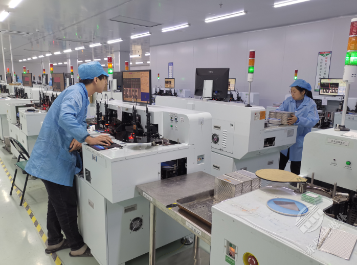 赤壁高新區 企業建設生產雙紅火，日用百貨引領新熱潮